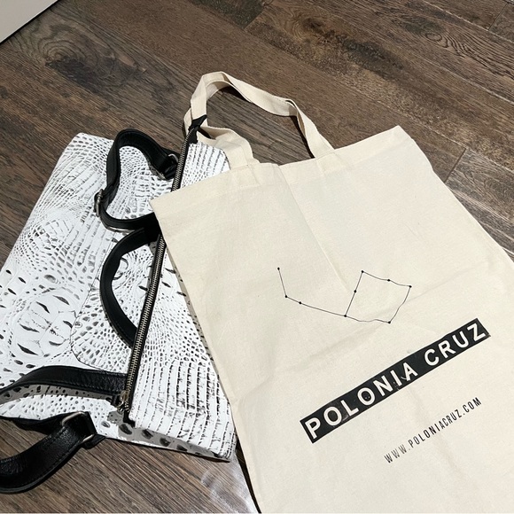 Polonia Cruz Leather Bag / Backpack. White With Black - Picture 15 of 15